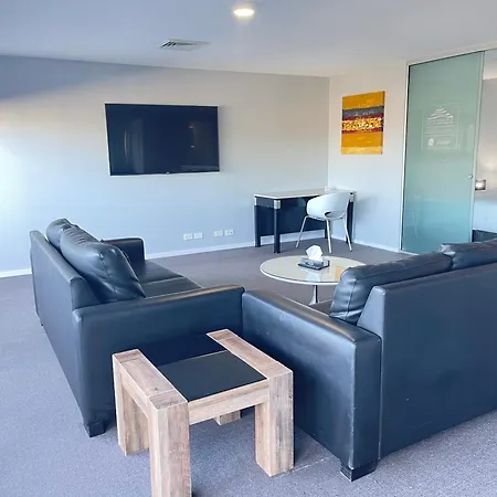 Honeysuckle Executive Apartments Newcastle Exterior photo