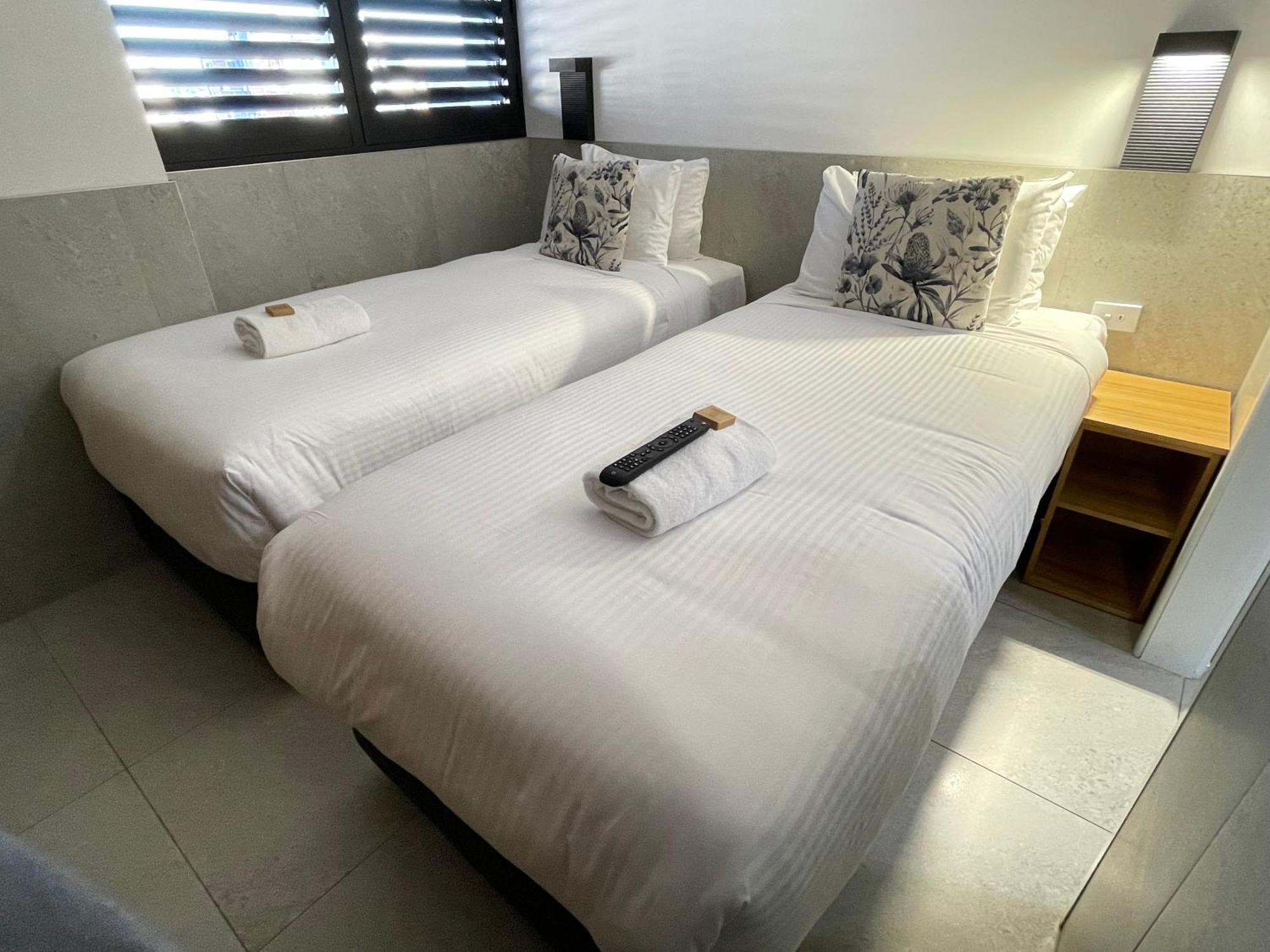 Aparthotel Honeysuckle Executive 4*