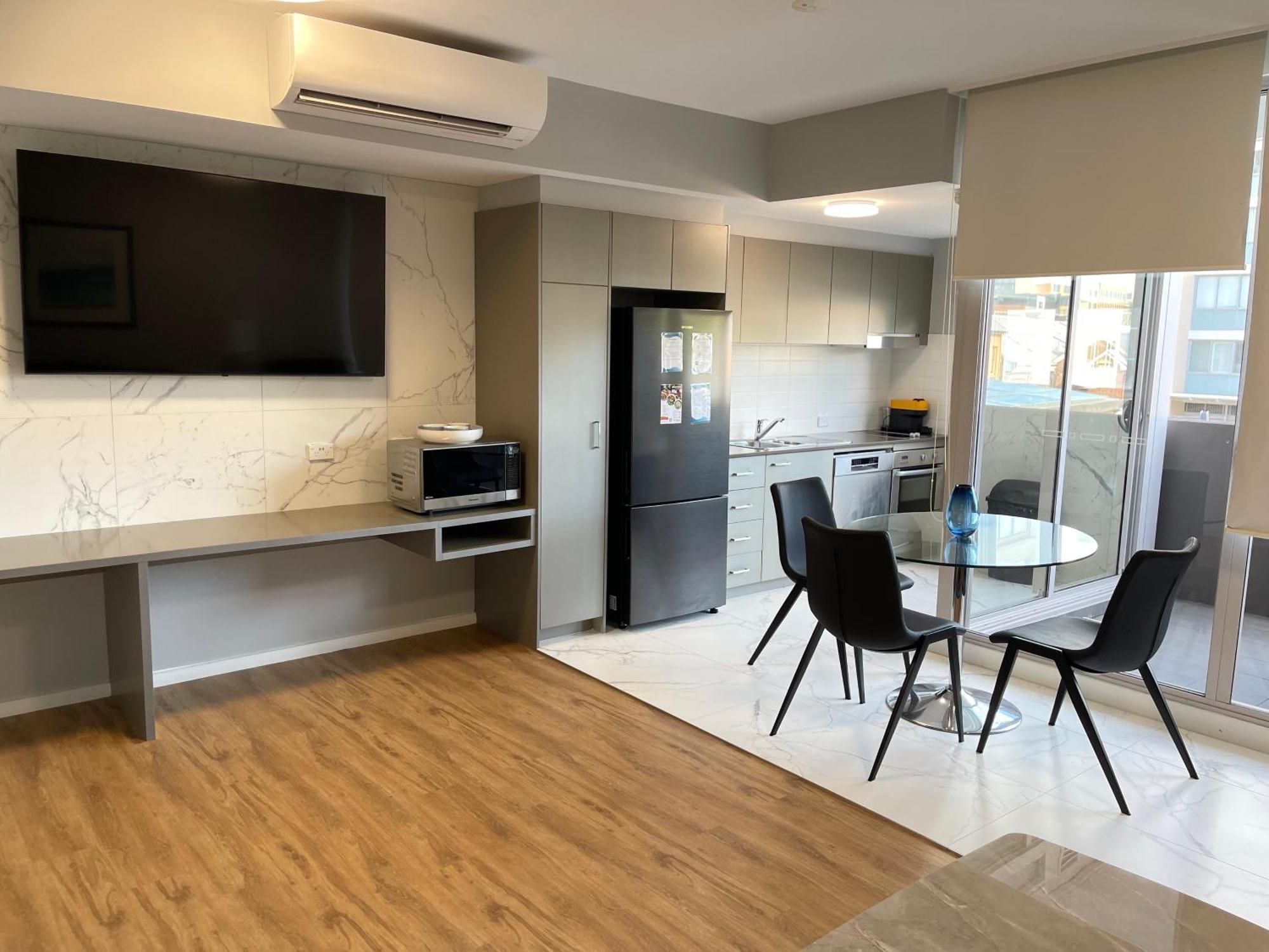 Honeysuckle Executive Aparthotel 4*
